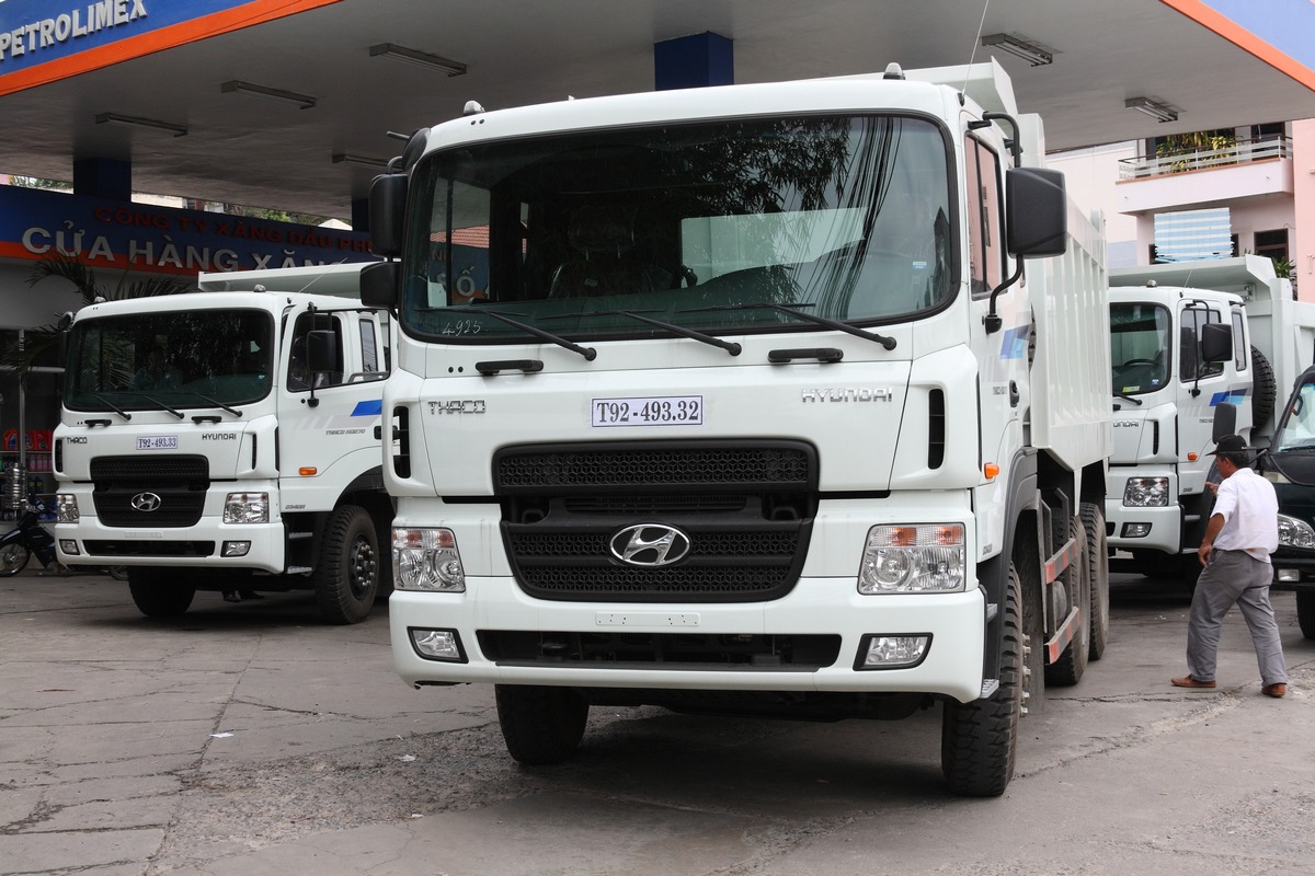 Вьетнам, № T92-493.32 — Hyundai Power Truck HD270