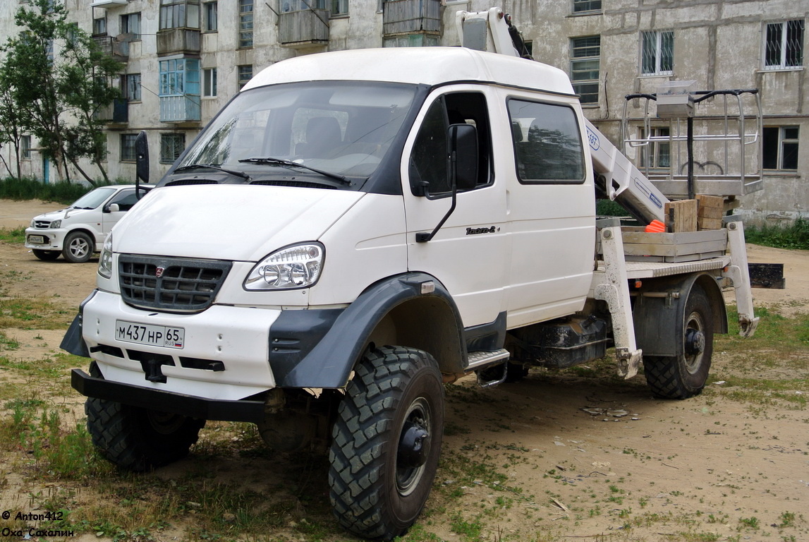 Сахалинская область, № М 437 НР 65 — ГАЗ-3308 «Садко»