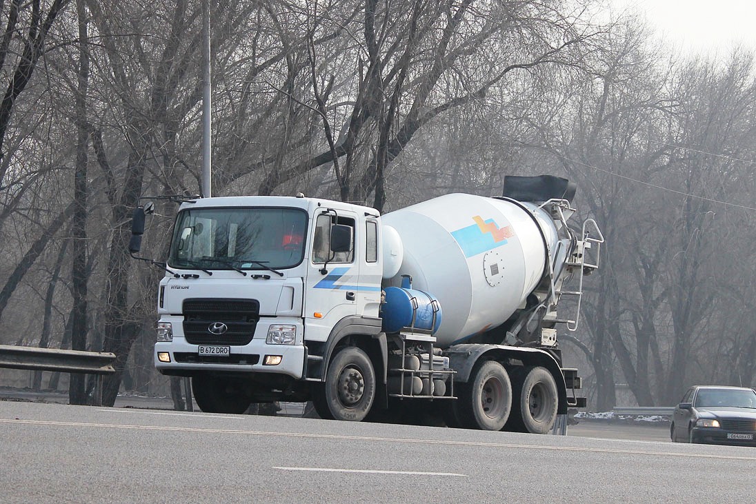 Алматинская область, № B 672 DRO — Hyundai Power Truck HD270