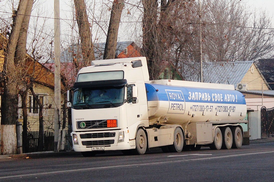 Алматы, № A 784 FL — Volvo ('2002) FH12.480