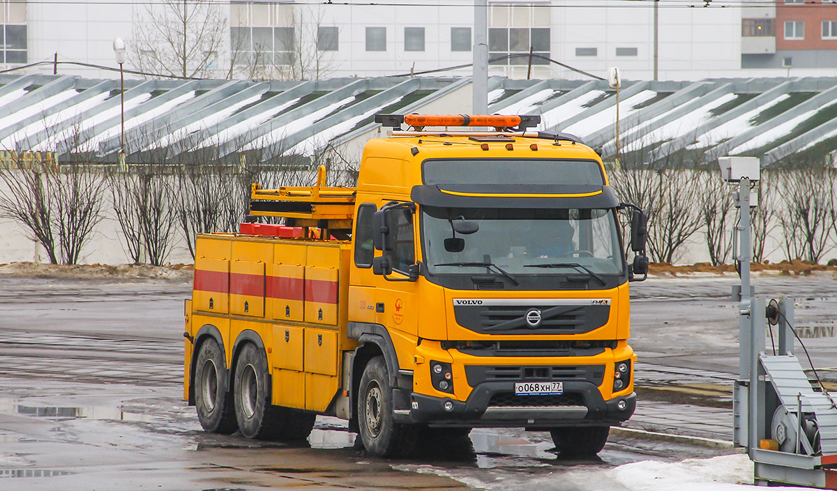Москва, № 320 — Volvo ('2010) FMX.440