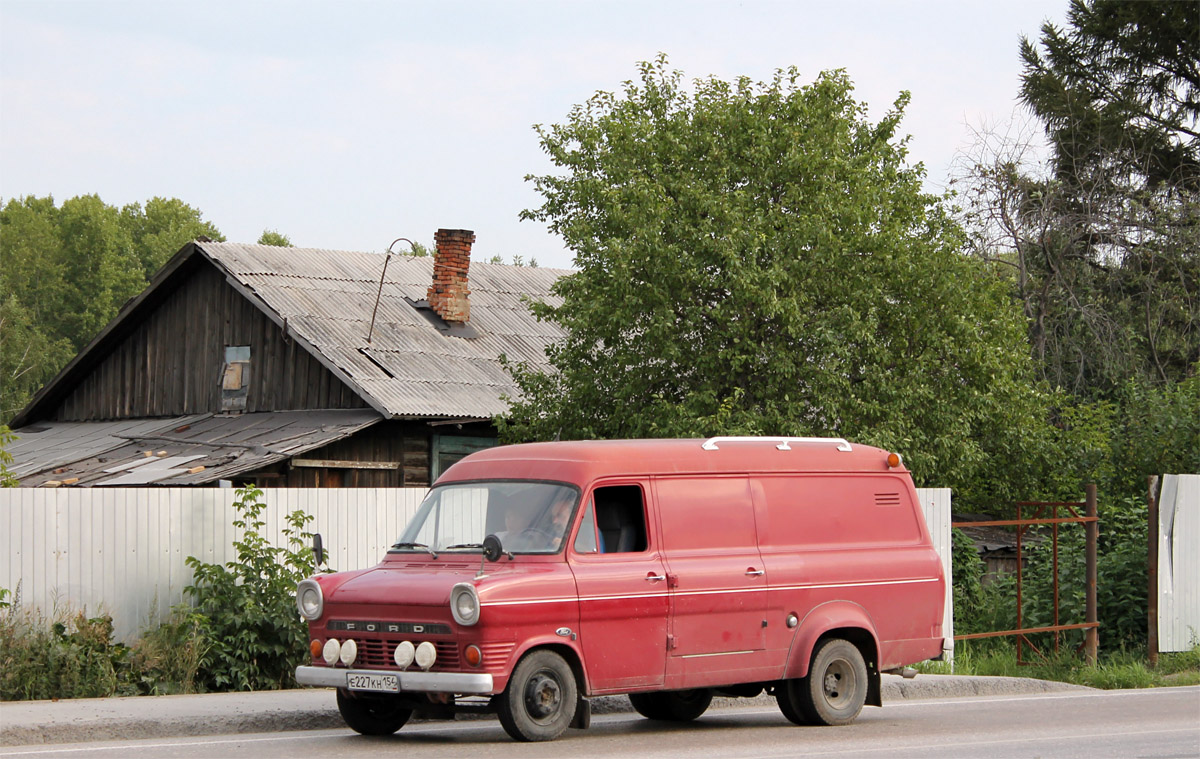 Новосибирская область, № Е 227 КН 154 — Ford Transit Mk1