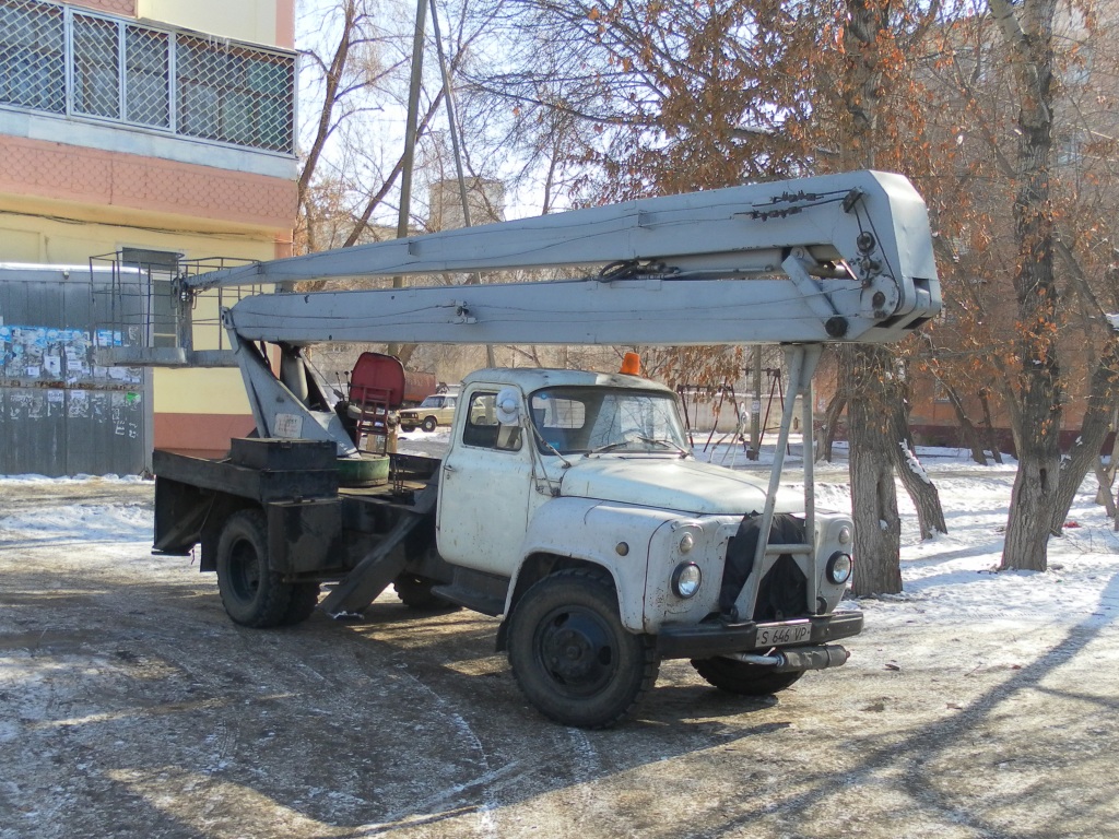 Павлодарская область, № S 646 VP — ГАЗ-52-01