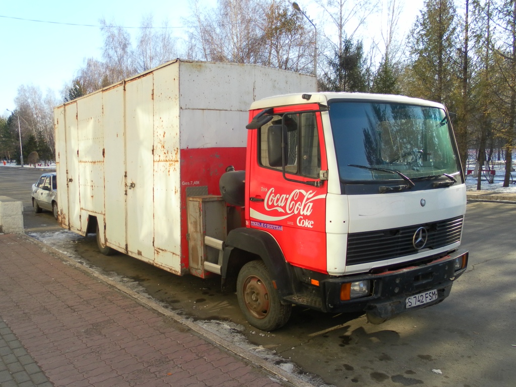 Павлодарская область, № S 742 FSM — Mercedes-Benz LK (общ. мод.)