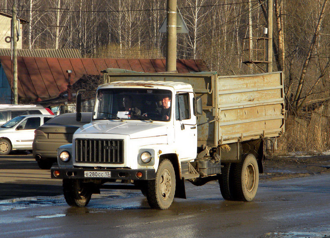 Мордовия, № Е 280 СС 13 — ГАЗ-33072