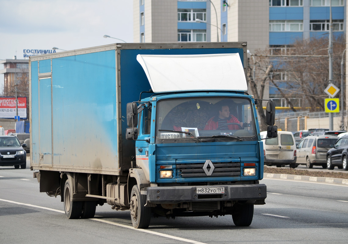 Москва, № М 832 УО 197 — Renault Midliner