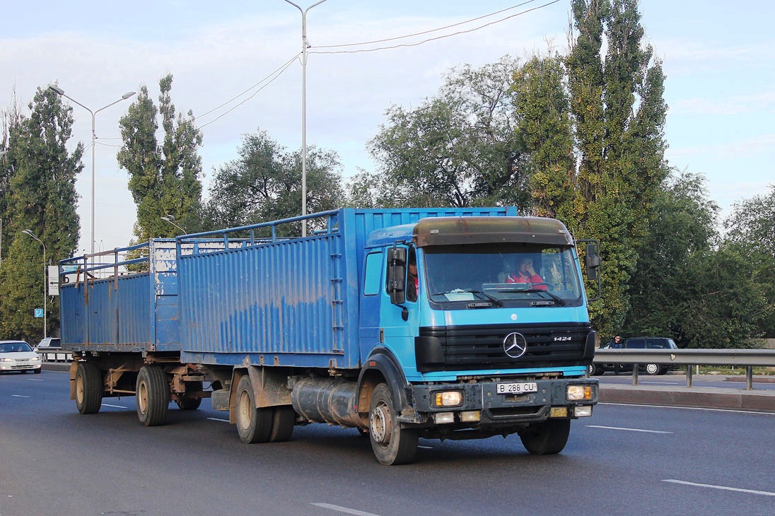 Алматинская область, № B 288 CU — Mercedes-Benz MK 1424