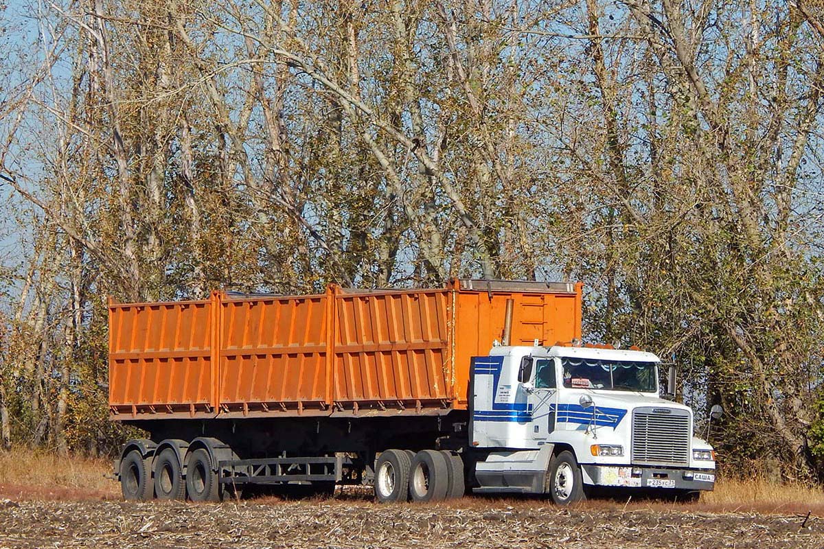 Белгородская область, № Р 235 УС 31 — Freightliner FLD 120