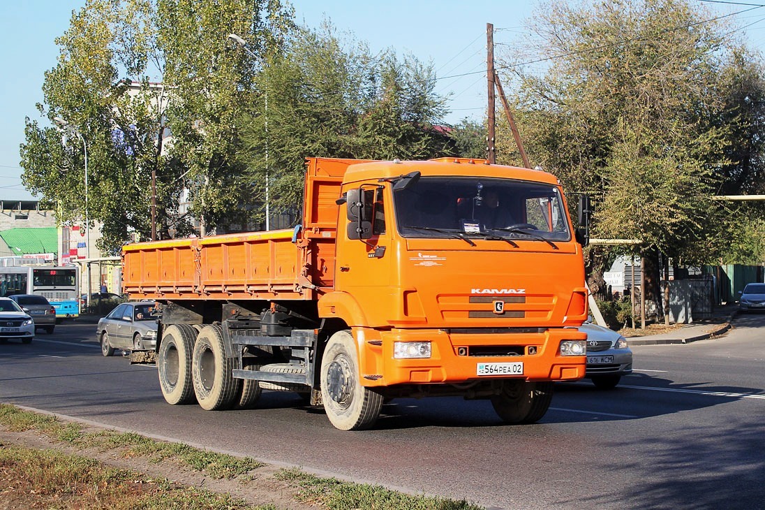 Алматы, № 564 PEA 02 — КамАЗ-65115 (общая модель)