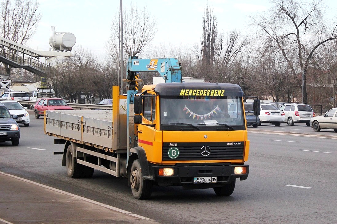 Алматинская область, № 593 LDA 05 — Mercedes-Benz LK 1320
