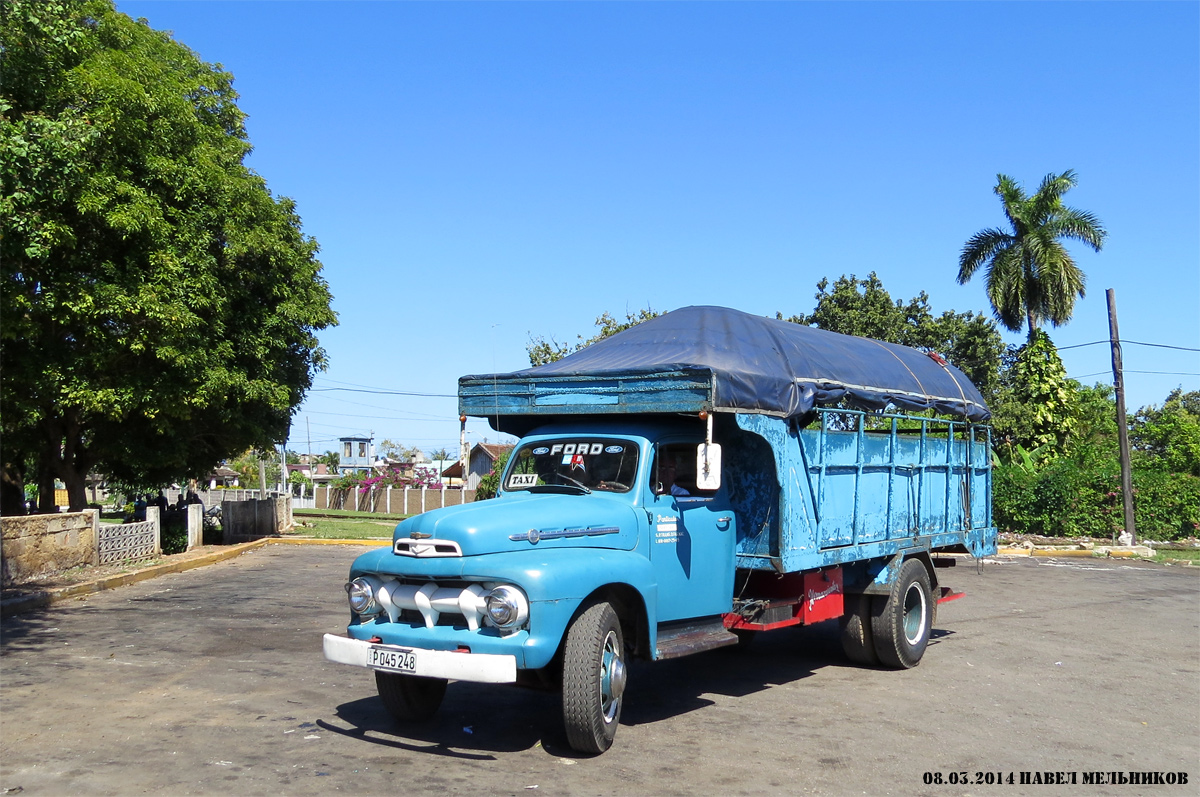 Куба, № P 045 248 — Ford F (общая модель)