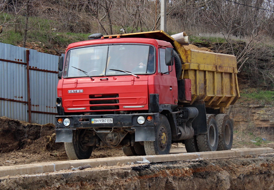 Одесская область, № ВН 9387 ЕВ — Tatra 815 S1