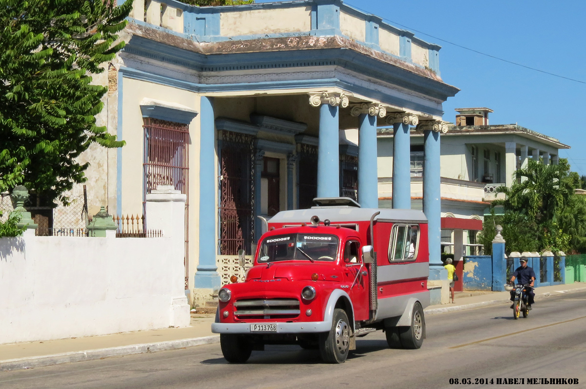 Куба, № P 113 768 — Dodge (общая модель)
