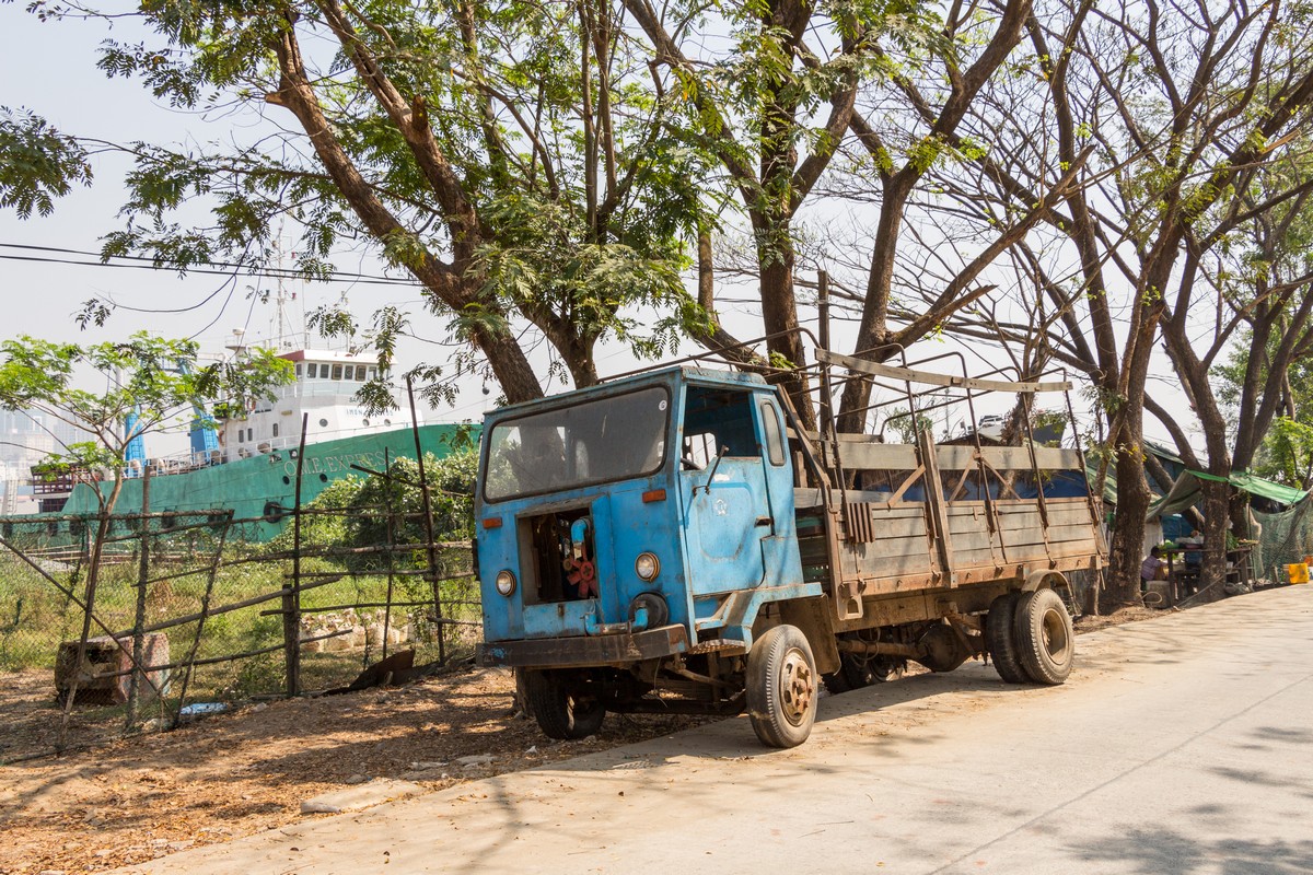 Мьянма — Автомобили без номеров