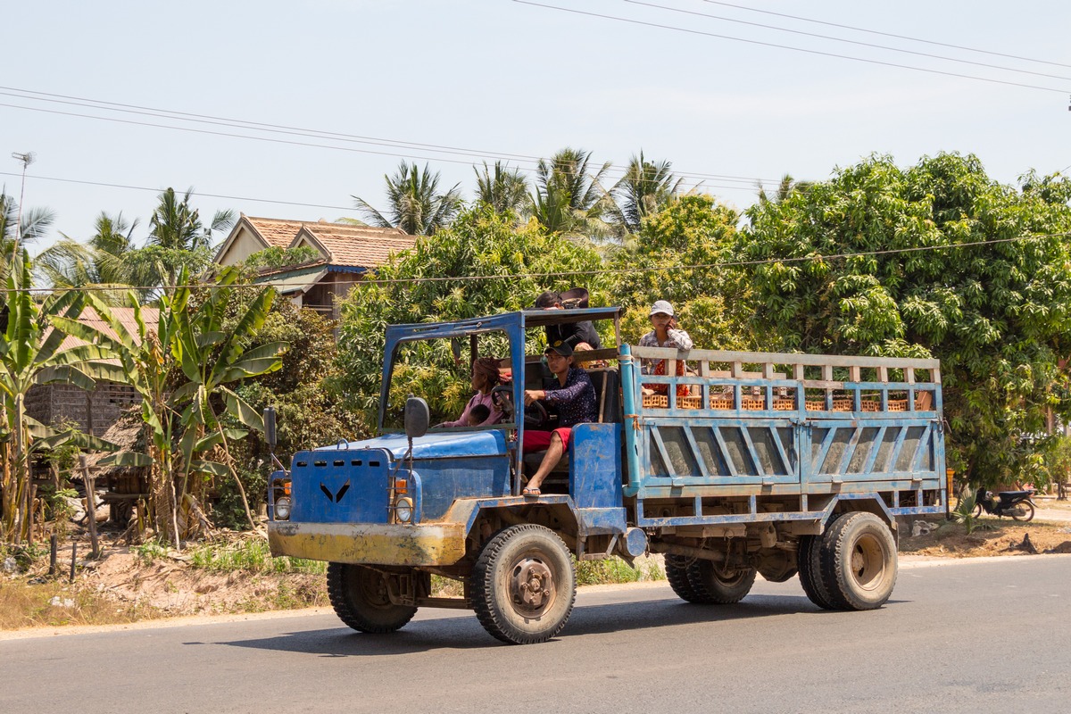 Камбоджа — Автомобили без номеров