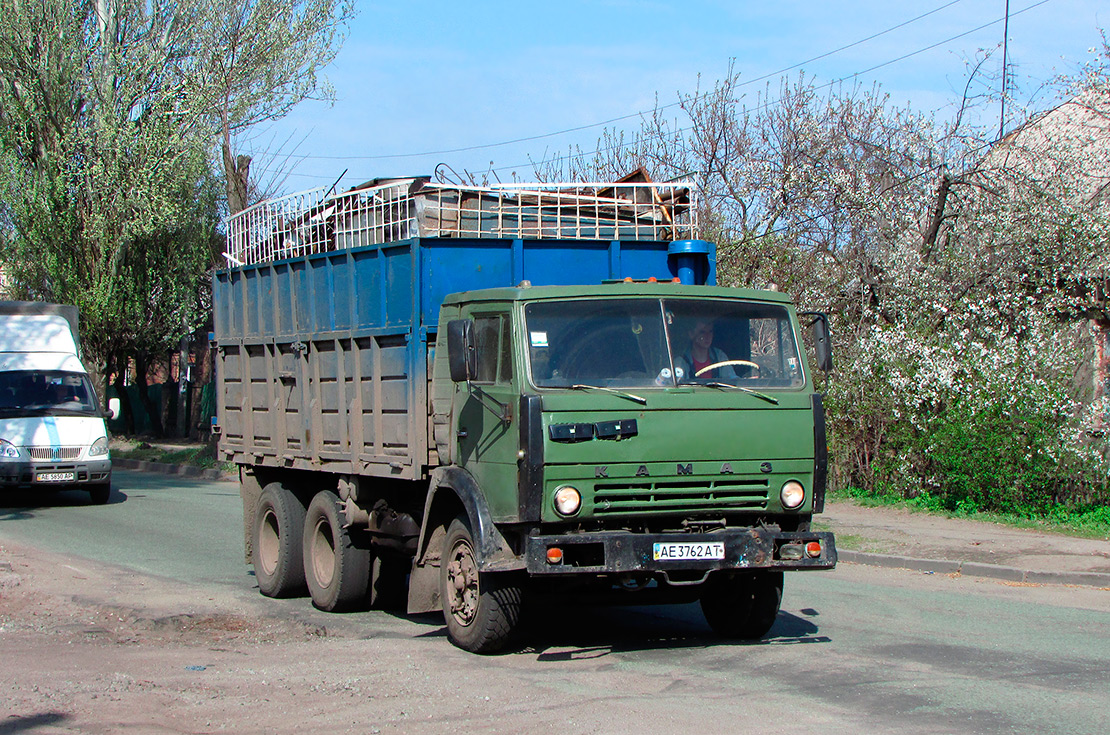 Днепропетровская область, № АЕ 3762 АТ — КамАЗ-5320
