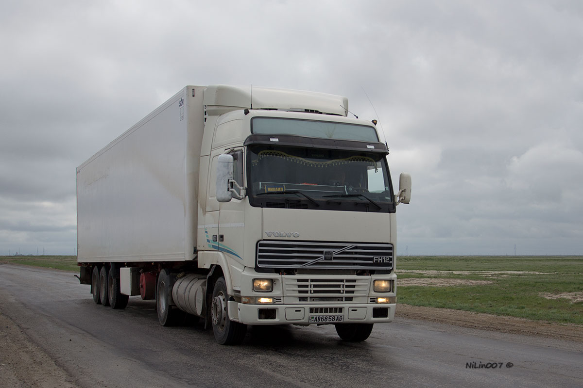 Туркменистан, № AB 6858 AG — Volvo ('1993) FH12.460