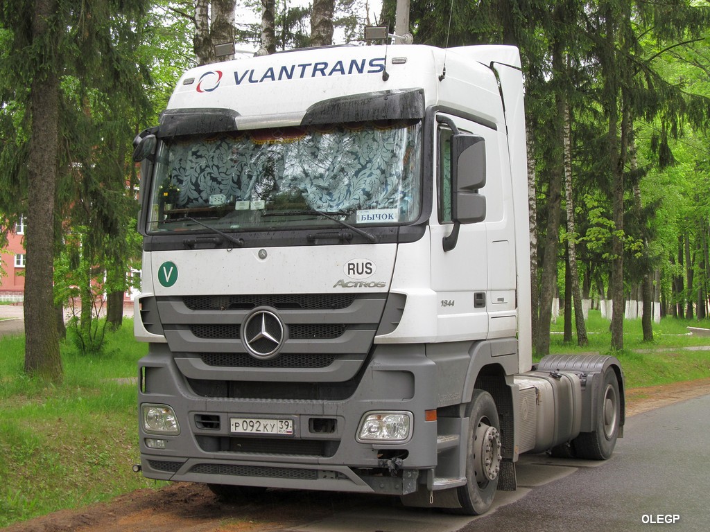 Калининградская область, № Р 092 КУ 39 — Mercedes-Benz Actros ('2009) 1844