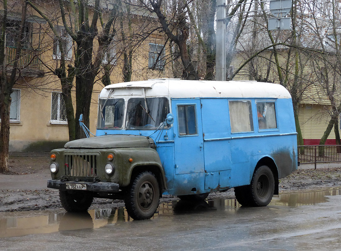 Волгоградская область, № Е 182 АА 34 — ГАЗ-52-01