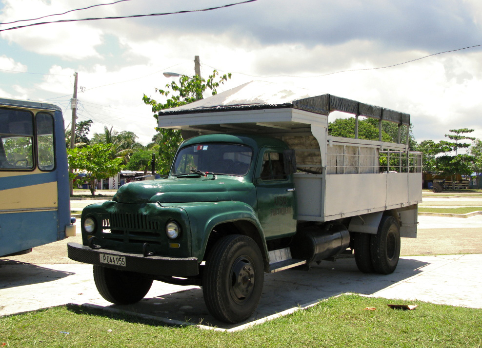 Куба, № P 044 955 — Ford F (общая модель)