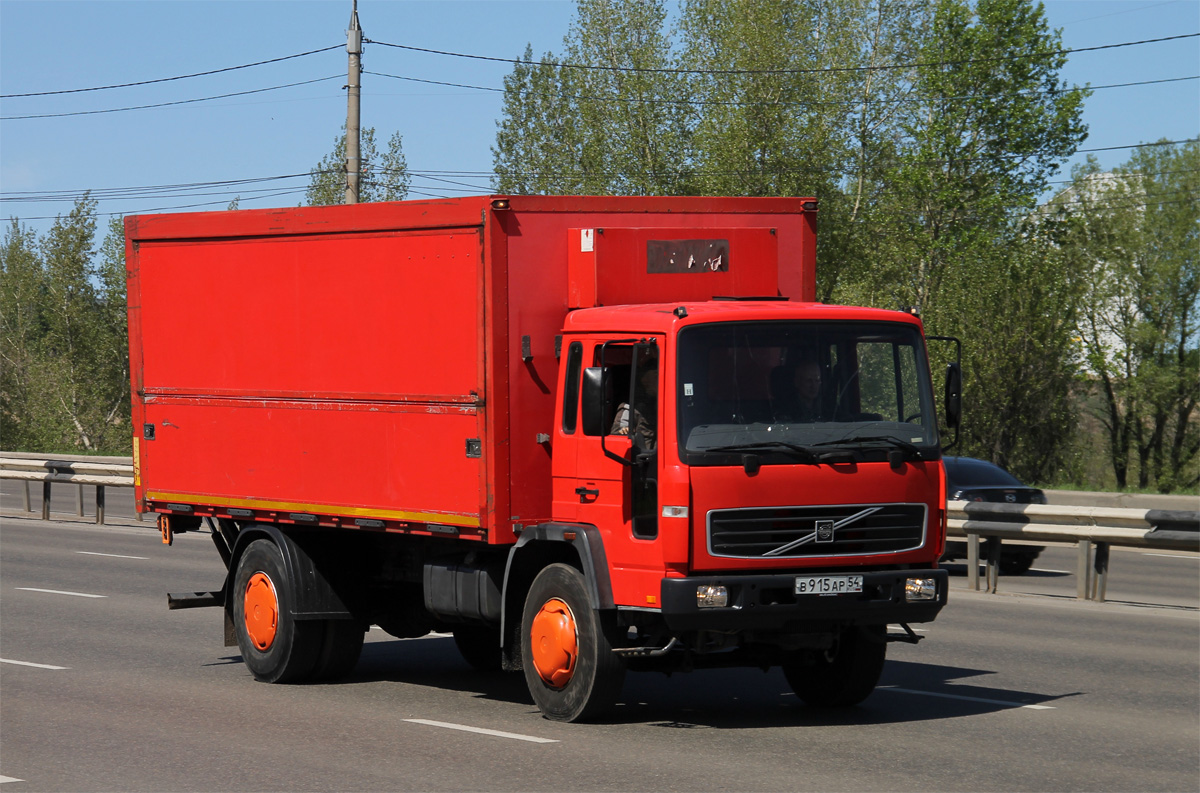 Новосибирская область, № В 915 АР 54 — Volvo ('2001) FL