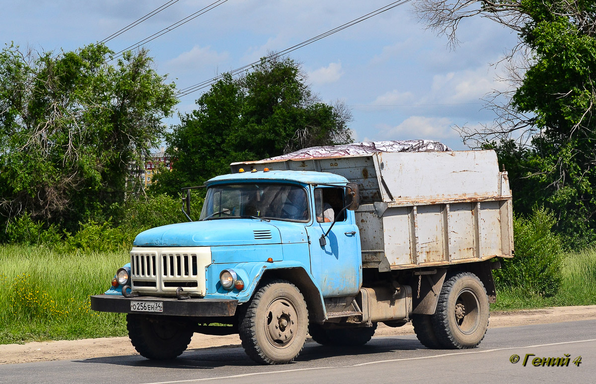 Волгоградская область, № О 256 ЕН 34 — ЗИЛ-495810