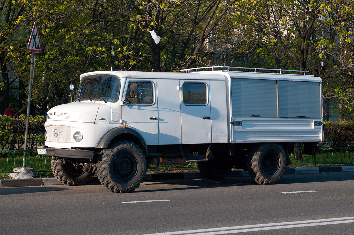 Москва, № Е 642 НО 197 — Mercedes-Benz L-Series