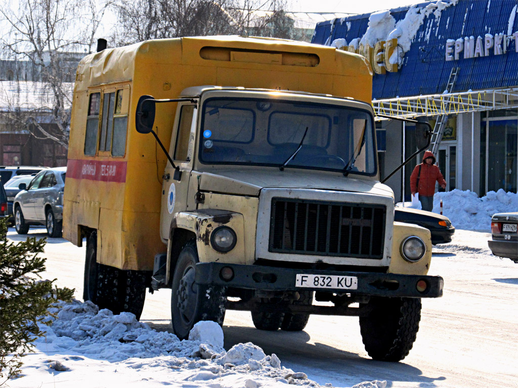 Восточно-Казахстанская область, № F 832 KU — ГАЗ-3307