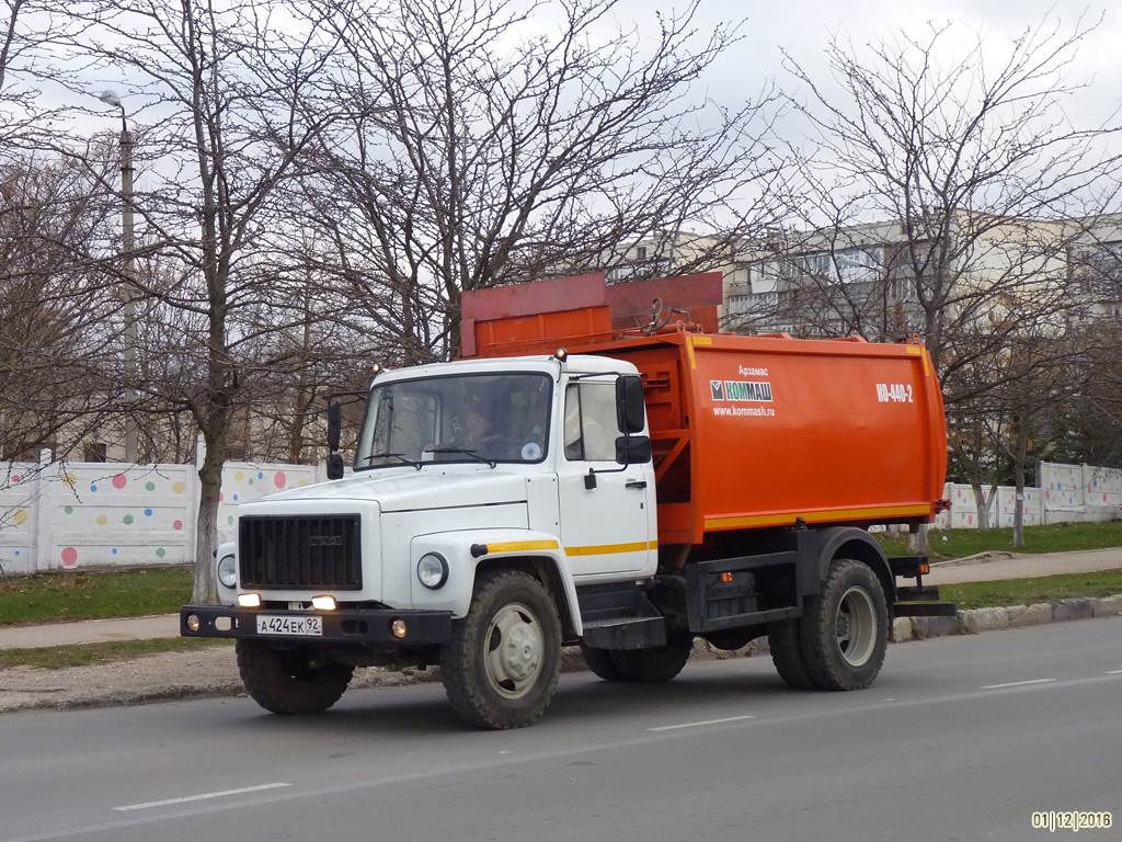 Севастополь, № А 424 ЕК 92 — ГАЗ-3309