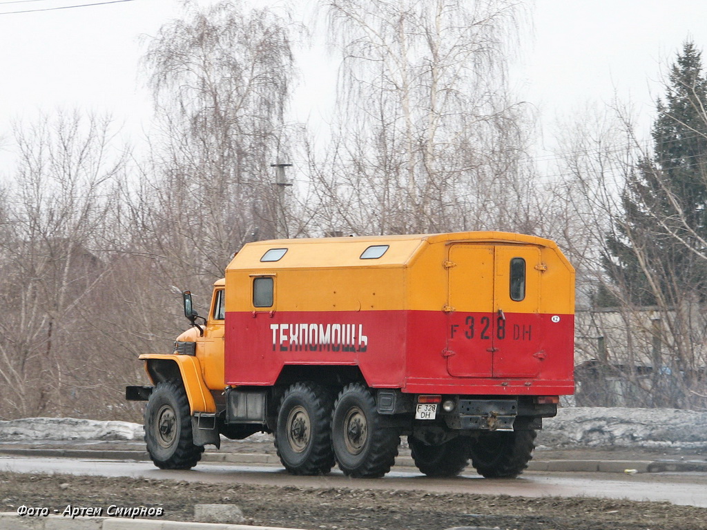 Восточно-Казахстанская область, № F 328 DH — Урал-4320-01