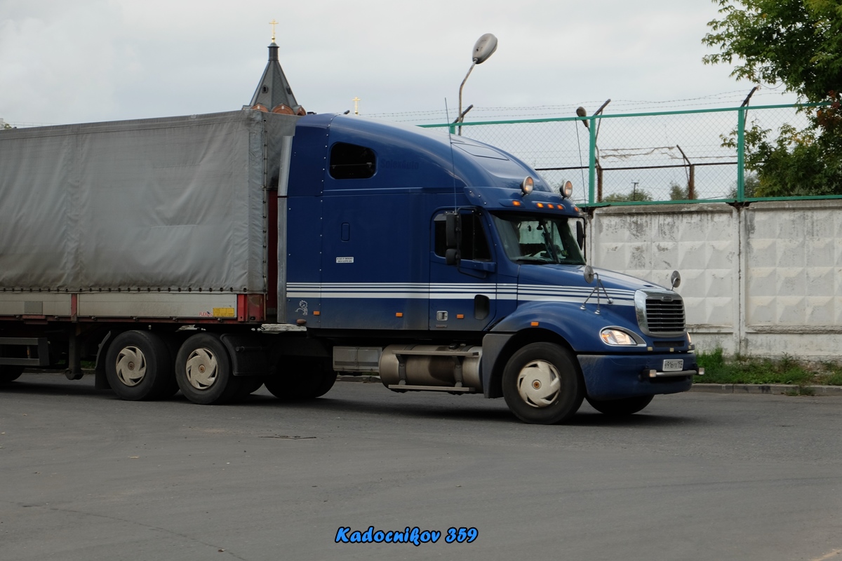 Москва, № У 916 УХ 197 — Freightliner Columbia