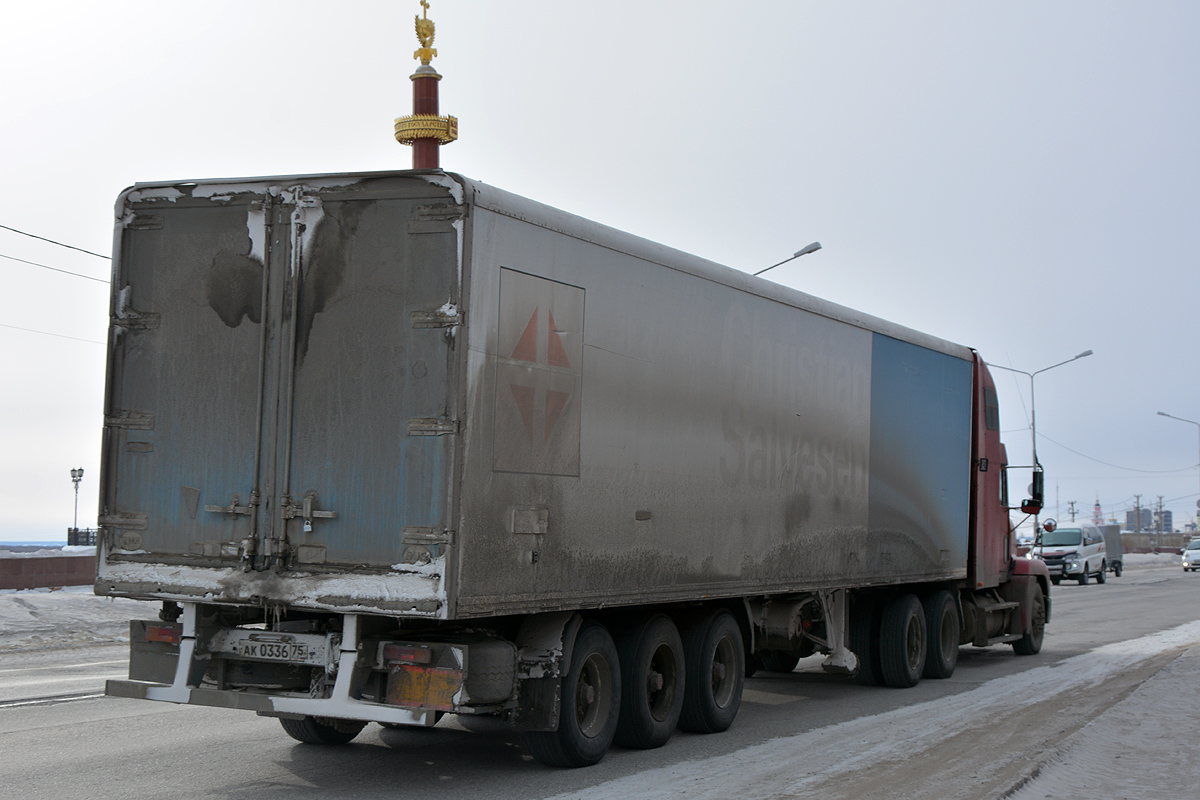 Хабаровский край, № М 058 ЕК 27 — Freightliner FLD 120; Хабаровский край, № АК 0336 75 — Gray&Adams (общая модель)