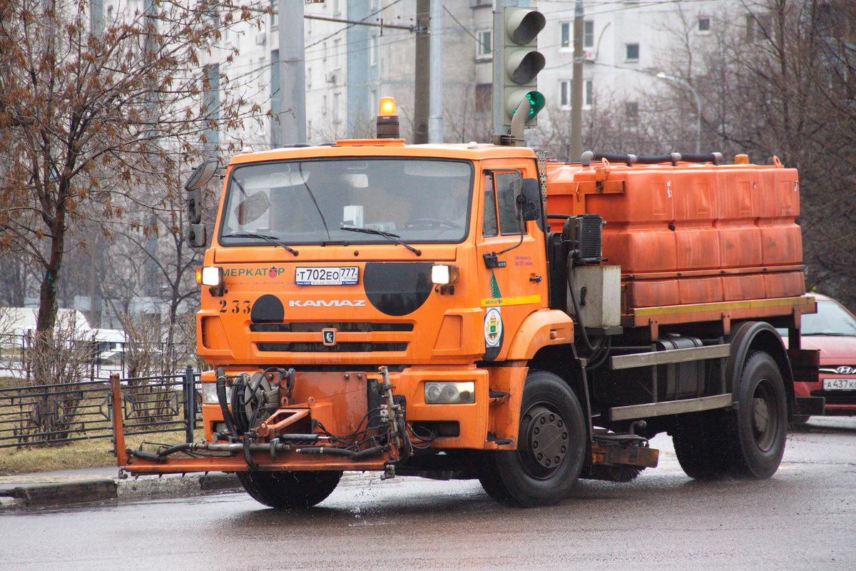 Москва, № 233 — КамАЗ-53605 (общая модель)