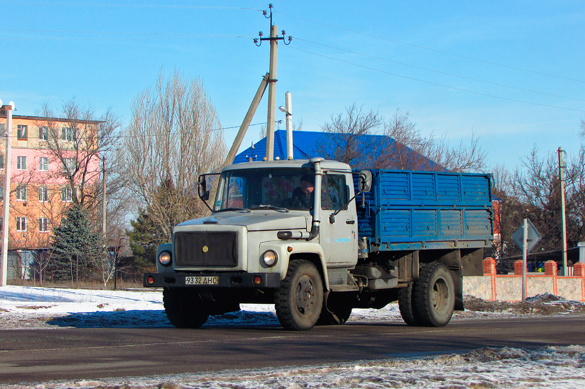 Днепропетровская область, № 9332 ДНС — ГАЗ-4301