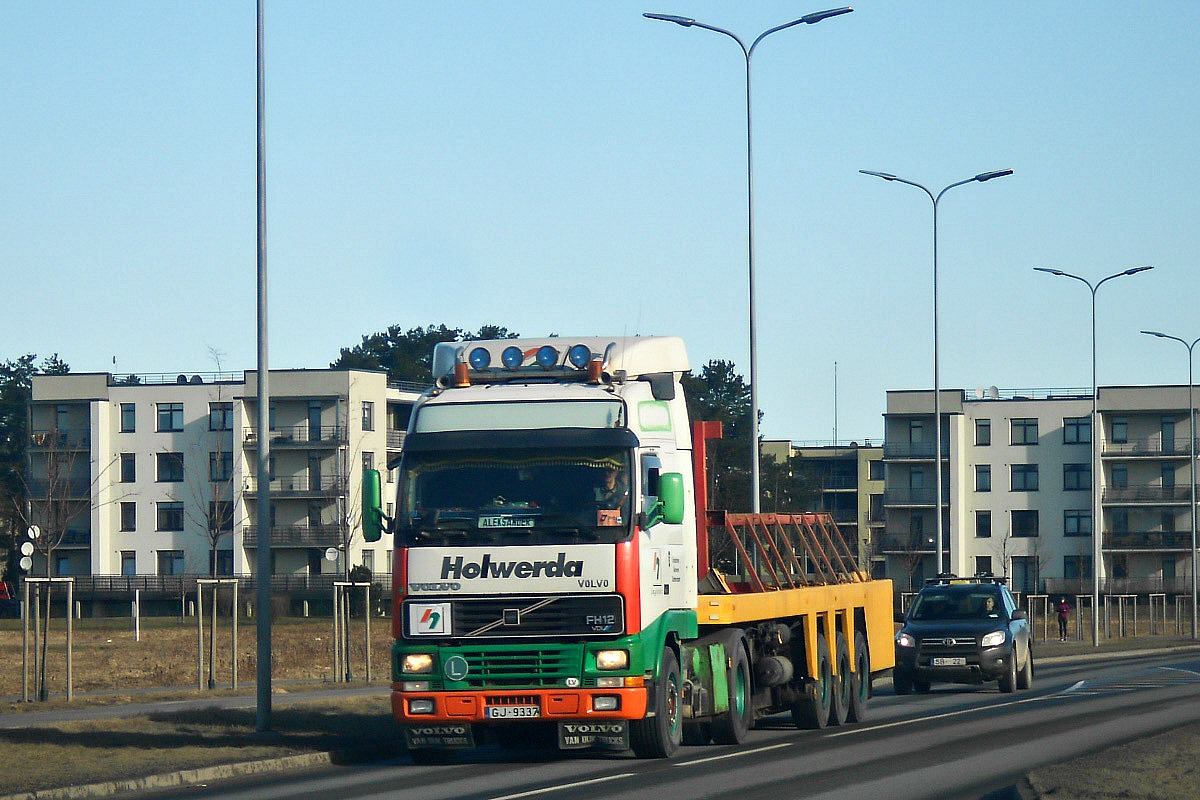 Латвия, № GJ-9337 — Volvo ('1993) FH12.420