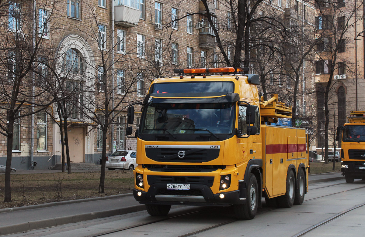 Москва, № 321 — Volvo ('2010) FMX.440