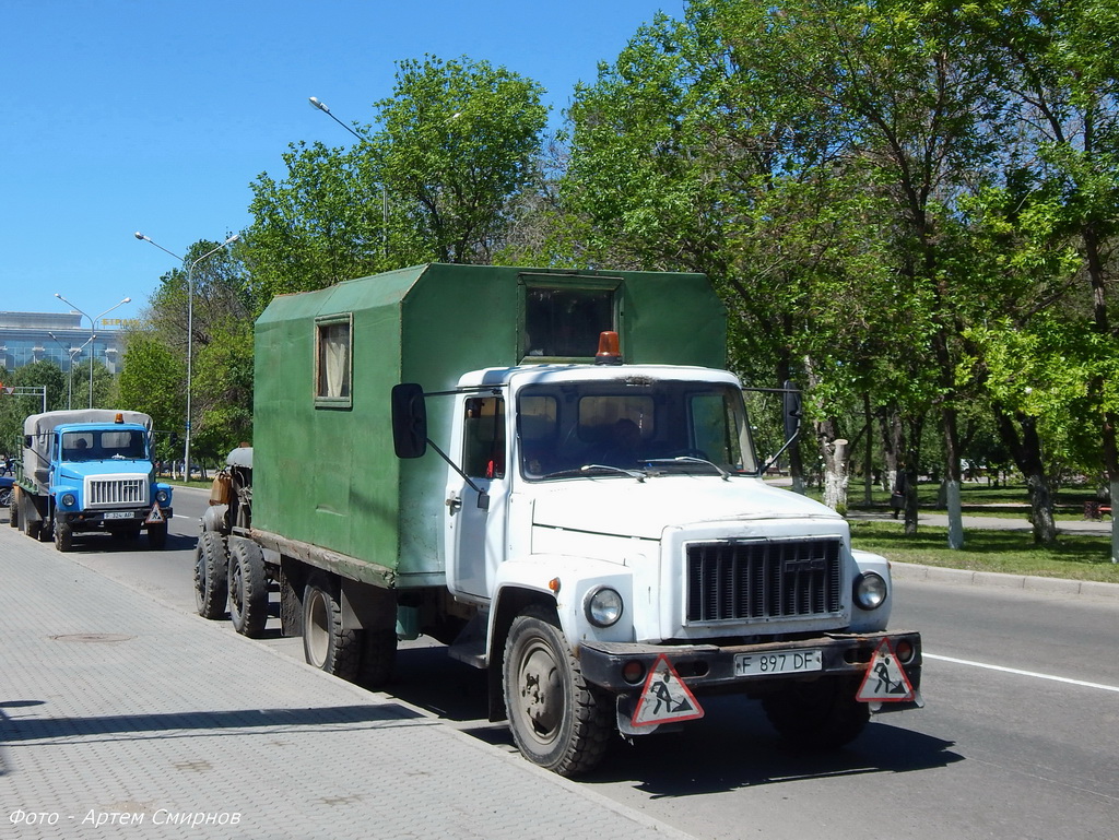 Восточно-Казахстанская область, № F 897 DF — ГАЗ-3307