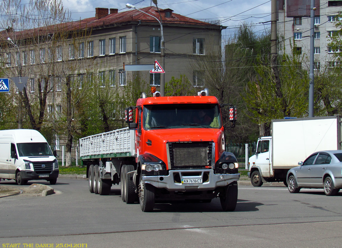 Харьковская область, № АХ 7616 СТ — Volvo (общая модель)