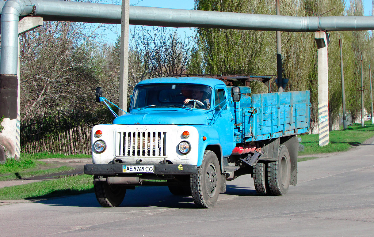 Днепропетровская область, № АЕ 9769 ЕС — ГАЗ-53-27