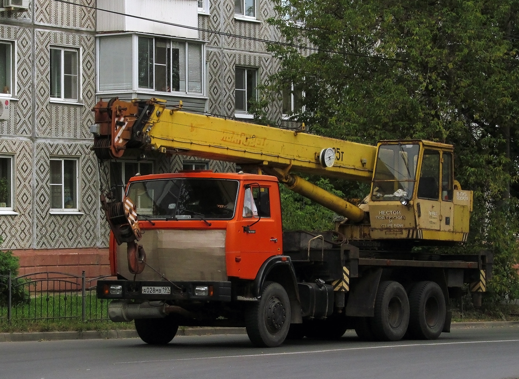 Калужская область, № А 028 МВ 197 — КамАЗ-53215 (общая модель)