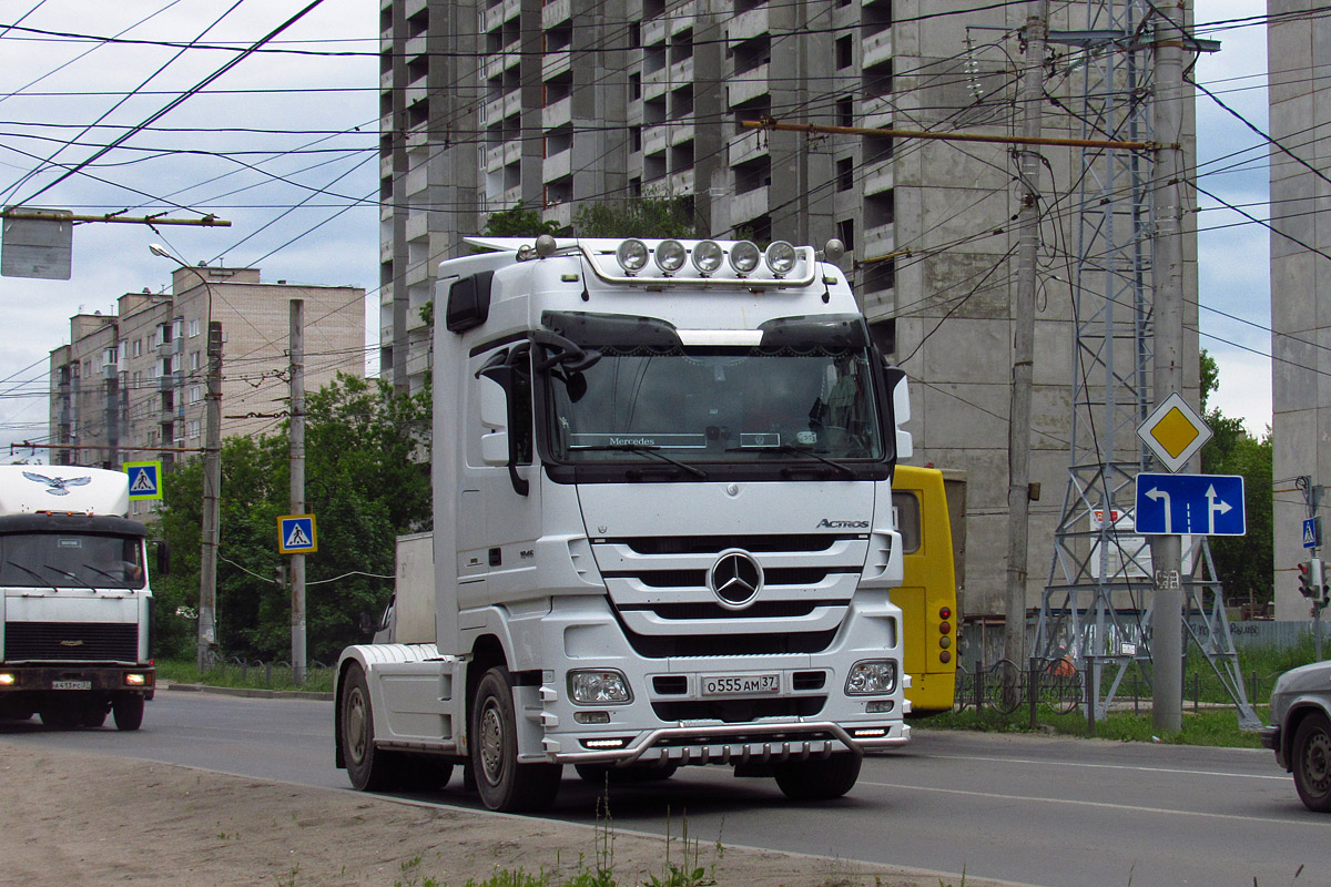 Ивановская область, № О 555 АМ 37 — Mercedes-Benz Actros ('2009) 1846