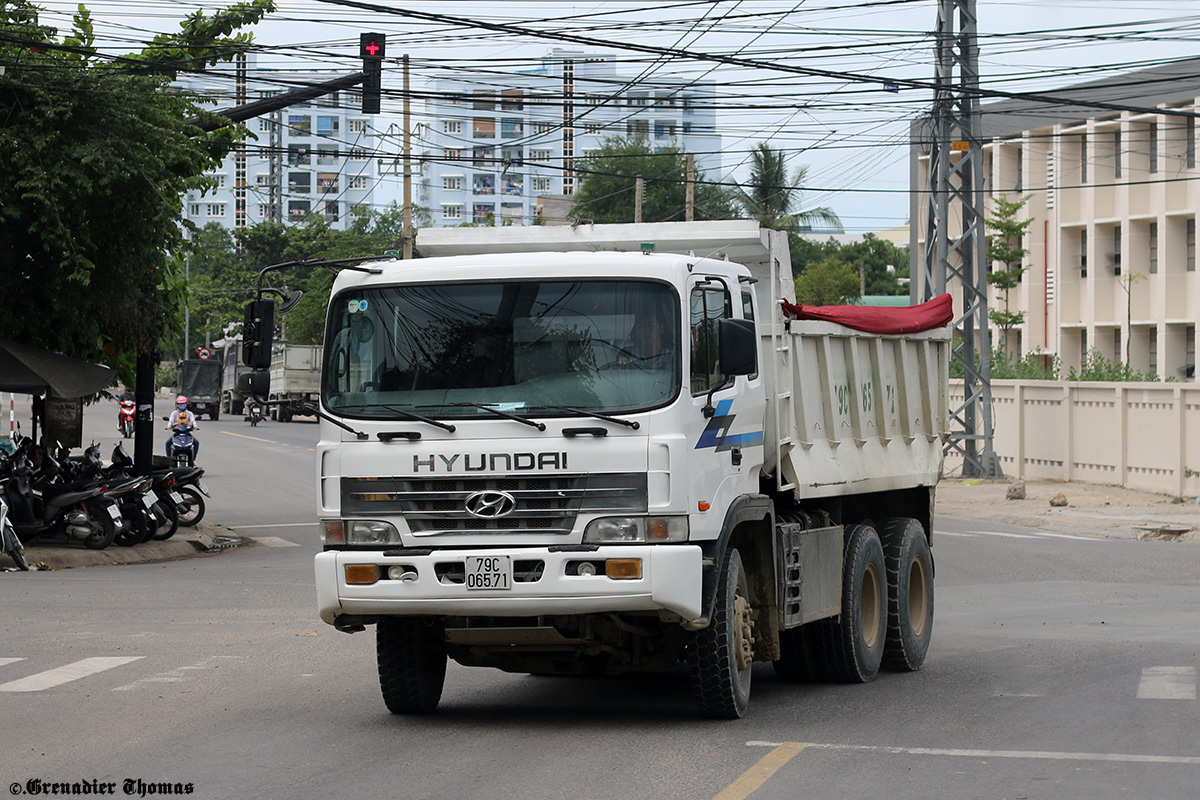Вьетнам, № 79C-065.71 — Hyundai Super Truck HD270