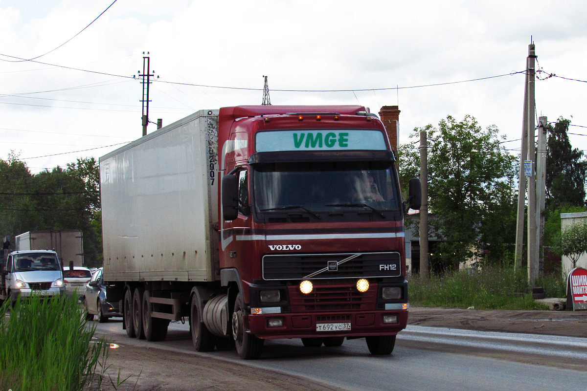 Ивановская область, № Т 692 УС 37 — Volvo ('1993) FH-Series