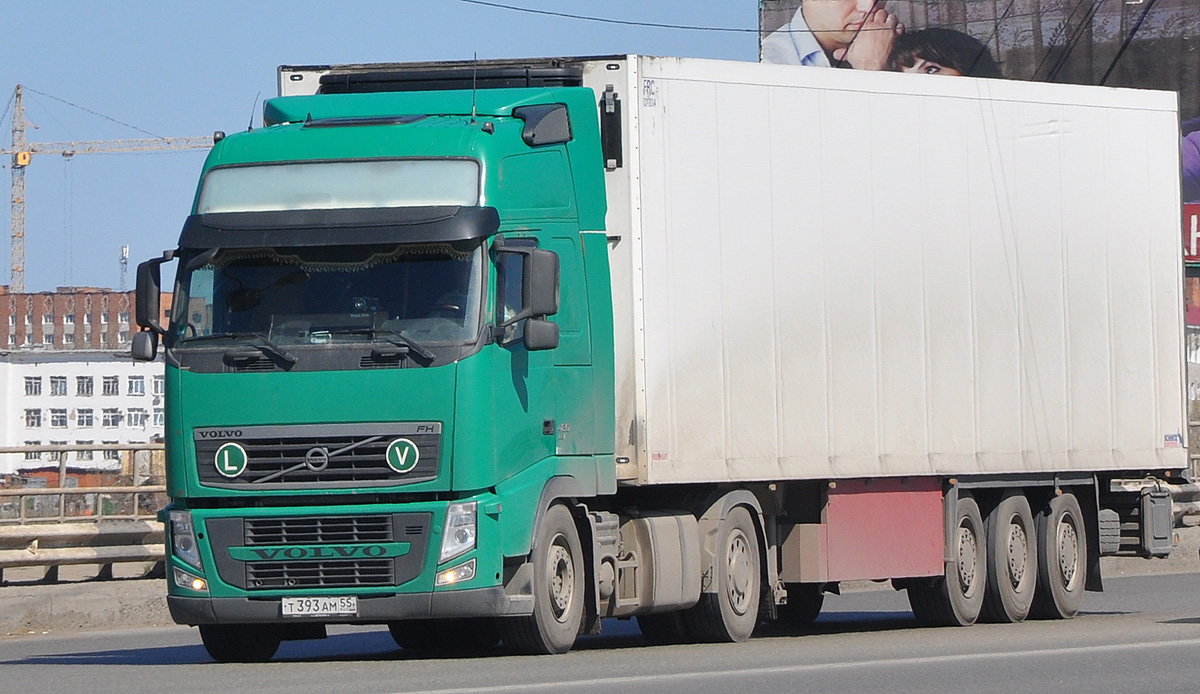 Омская область, № Т 393 АМ 55 — Volvo ('2008) FH.420