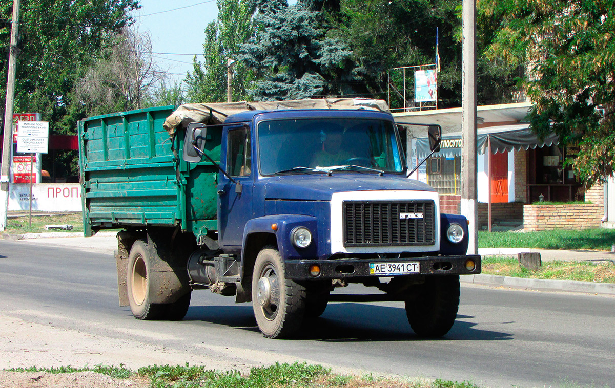 Днепропетровская область, № АЕ 3941 СТ — ГАЗ-33072