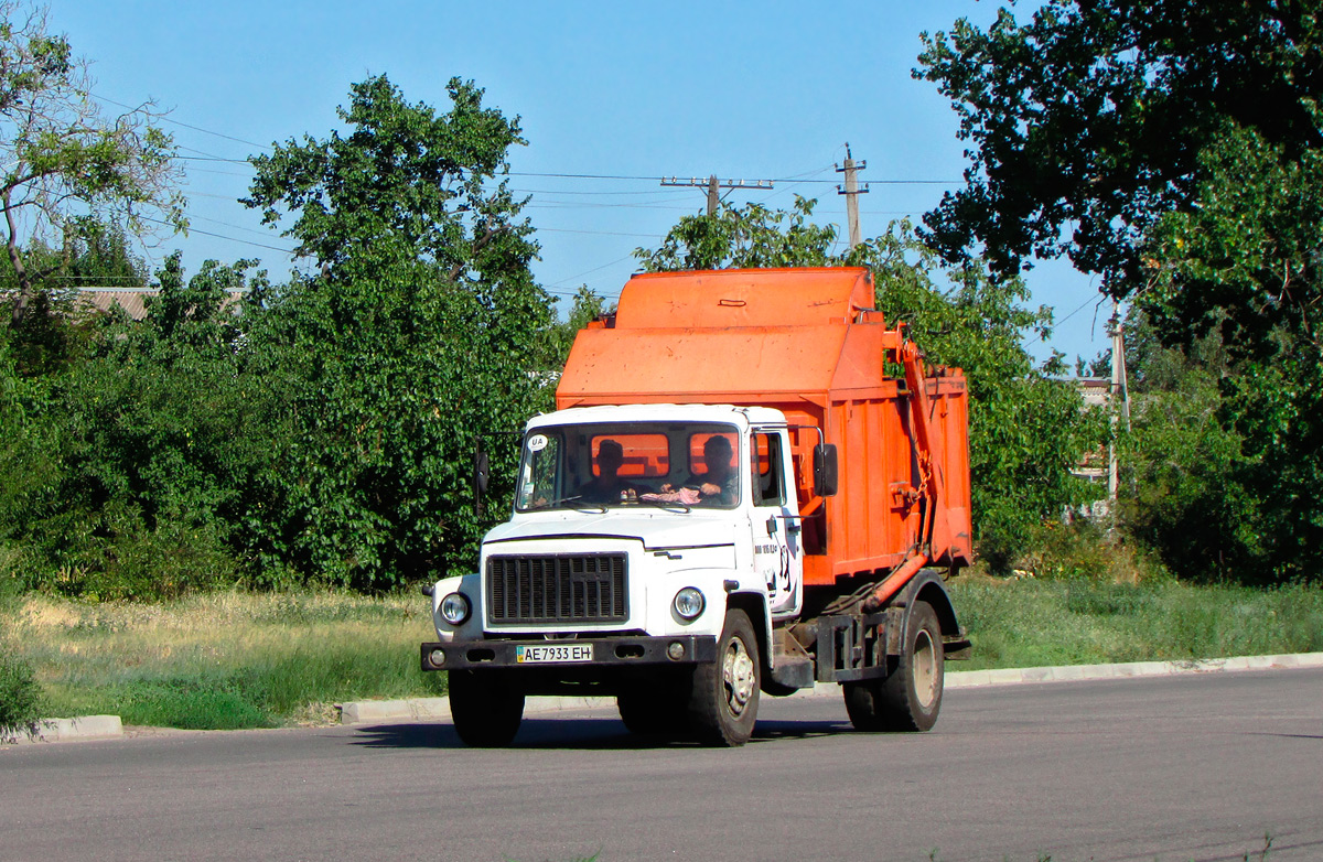 Днепропетровская область, № АЕ 7933 ЕН — ГАЗ-3309