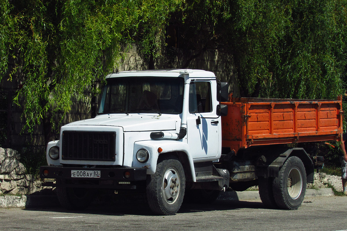 Крым, № Е 008 АУ 82 — ГАЗ-3309