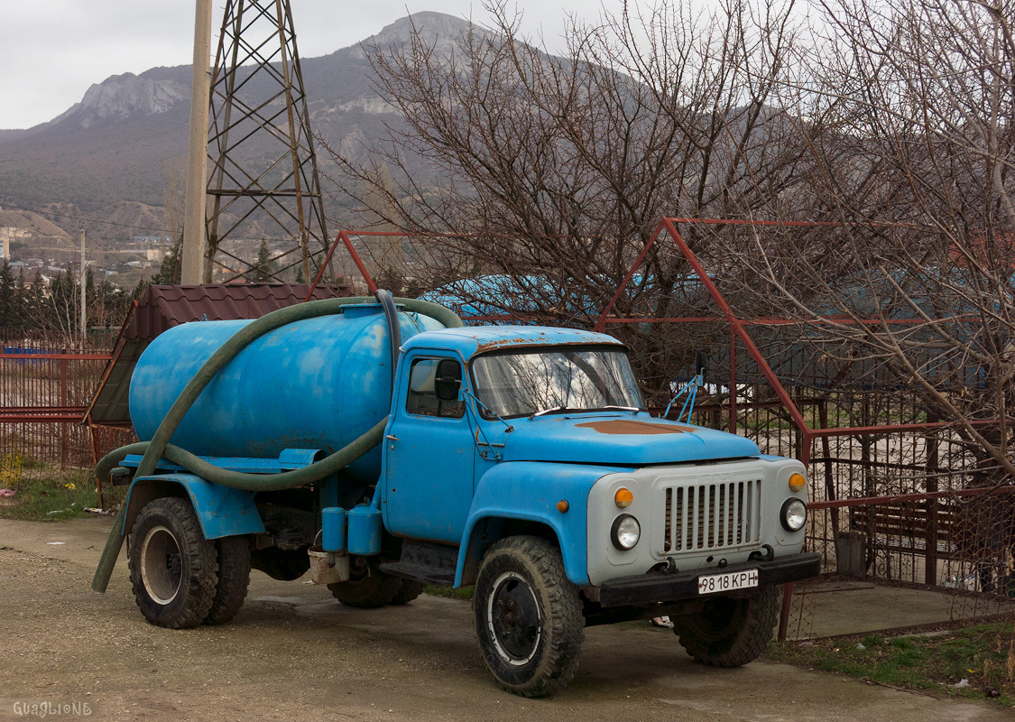 Крым, № 9818 КРН — ГАЗ-53-19