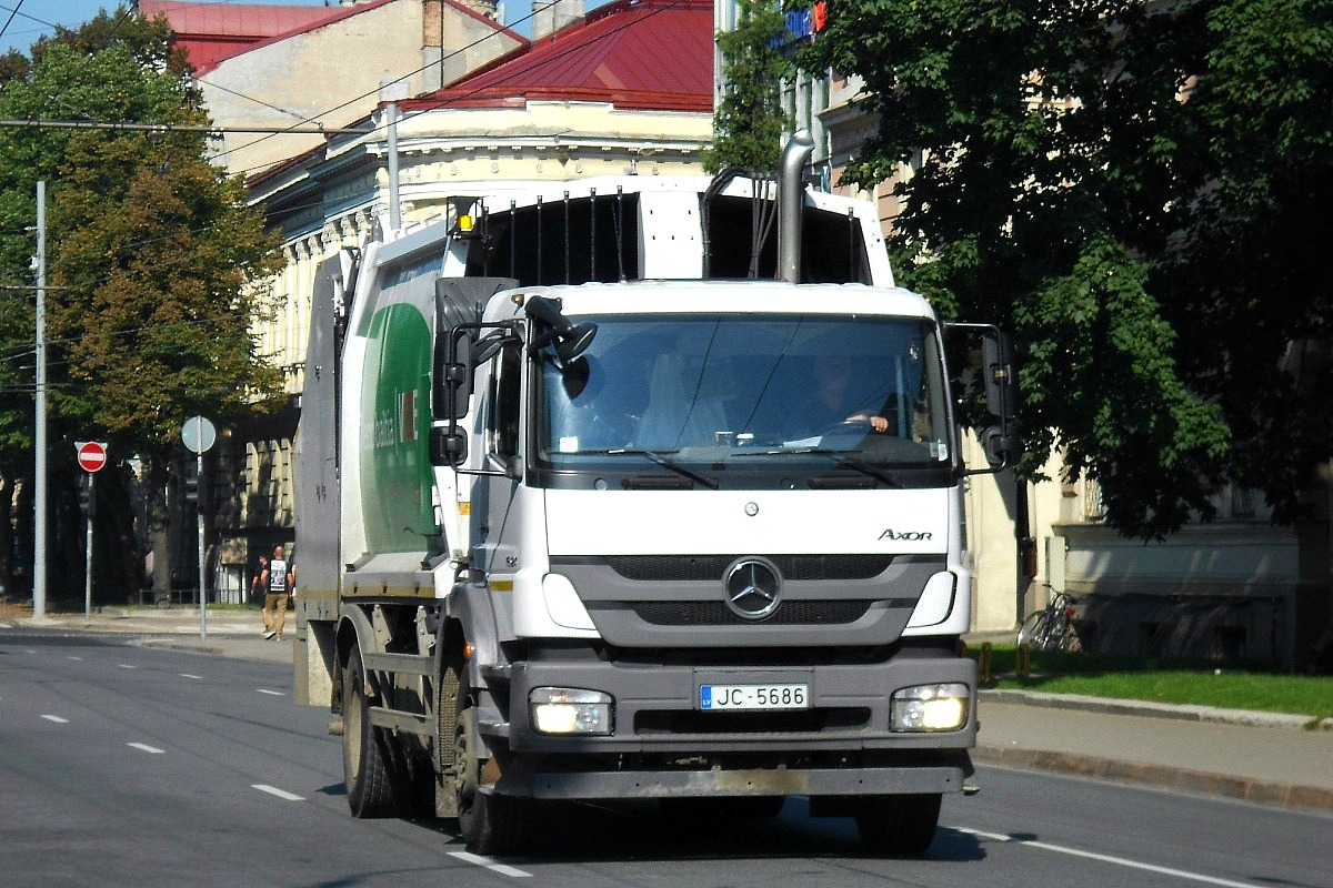 Латвия, № JC-5686 — Mercedes-Benz Axor 1824