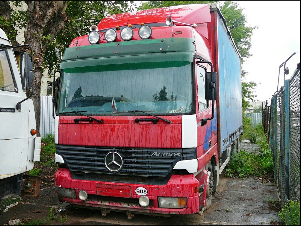 Удмуртия, № У 313 УМ 18 — Mercedes-Benz Actros ('1997)
